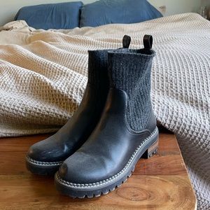 Chelsea boots with wool knit
